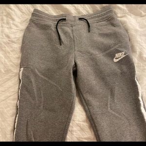 grey nike sweatpants